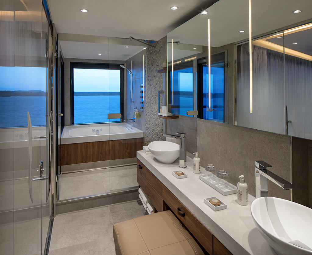 Celebrity Cruises Flora Royal Suitefl19-royalsuite-bathroomr_digital.jpg